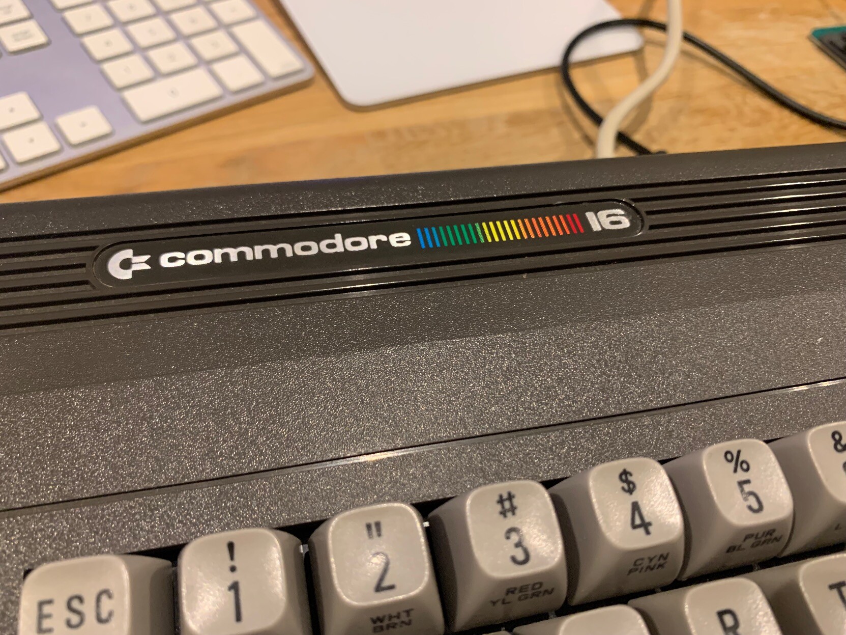 Commodore 16 logo
