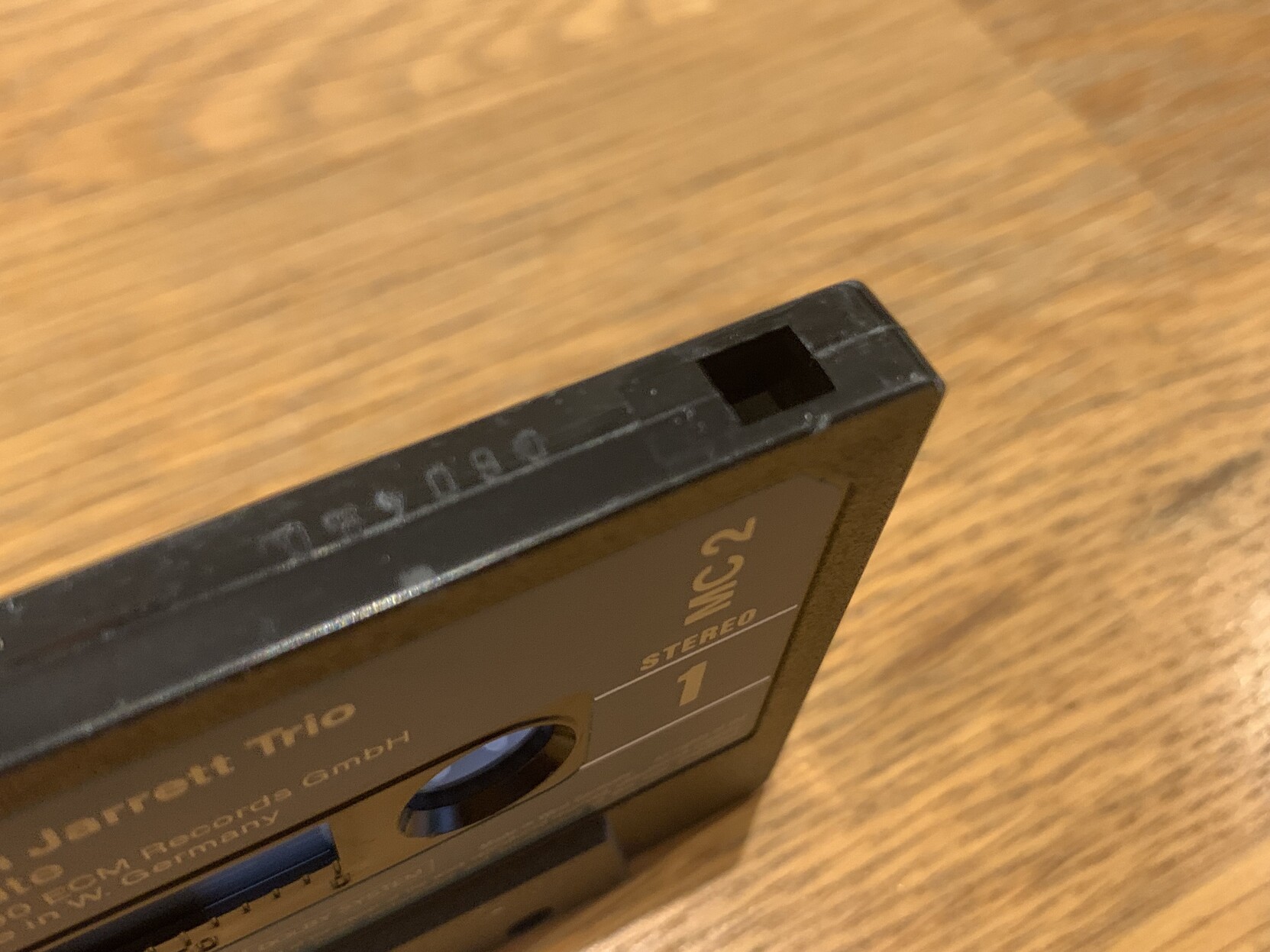 Top side of the cassette showing the write protect notch. 